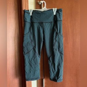 Lululemon crops